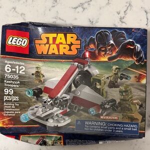 LEGO Star Wars Troopers Set with Red and Gray Vehicle